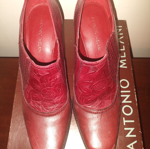 Women's Antonio Melani size 8.5 red ankle boots. - Picture 1 of 2